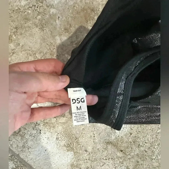 NWOT DSG shimmer sports bra medium - Picture 2 of 3
